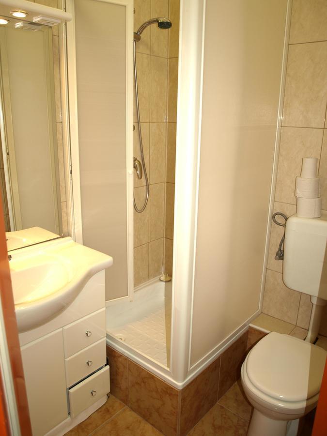 Gross 2* Wien